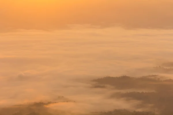 Vue du matin depuis la montagne, parc national Pha Daeng à Chiangmai — Photo