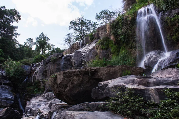 Mae Klang beauty Waterfall in Chiang Mai Province, Doi Inthanon — Stock Photo, Image