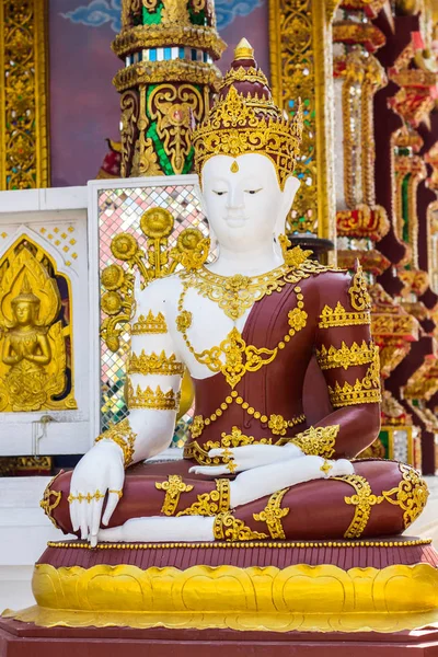 Phra Maha Jakkrapat, Thajská buddha socha v chrámu — Stock fotografie