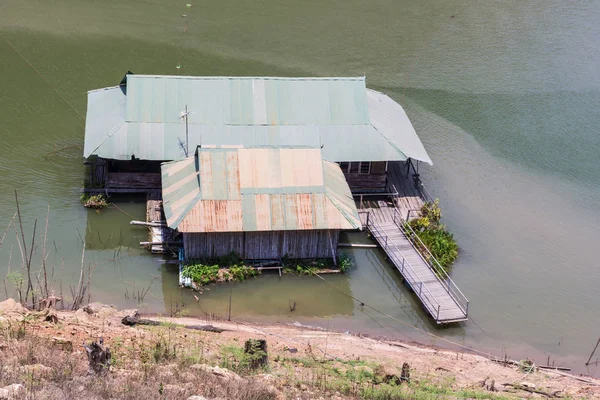 Husbåt i mae ngad dam, chiangmai thailand — Stockfoto