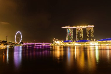 Singapur - 22 Kasım 2016: Marina Bay Sands Resort Hotel n