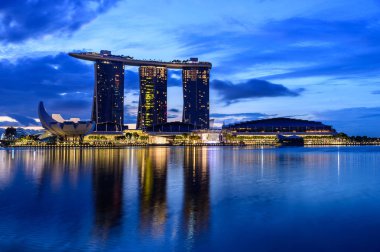 Singapur - 22 Kasım 2016: Marina Bay Sands Resort Hotel n