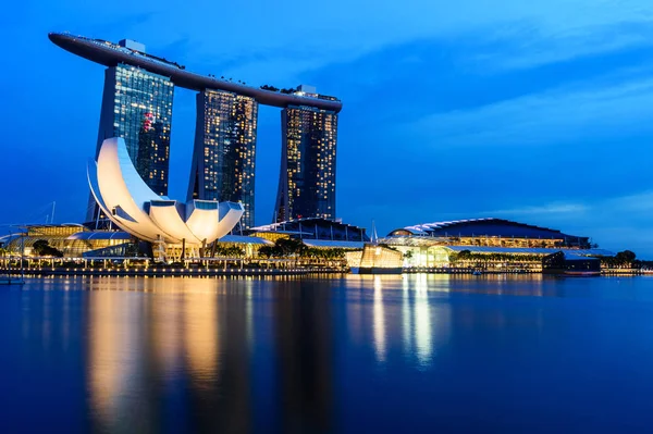 Singapore - 22 Nov 2016: Marina Bay Sands Resort Hotel på N — Stockfoto