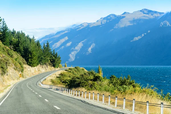 Road, Lake Wakatipu, Új-Zéland — Stock Fotó