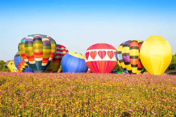 Renkli balon yazın — Stok fotoğraf