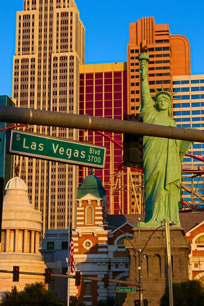 Las Vegas Usa 2018 Las Vegas Verkehrsschild Mit New York — Stockfoto