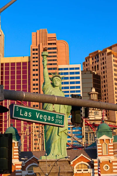 Las Vegas Usa 2018 Las Vegas Verkehrsschild Mit New York — Stockfoto