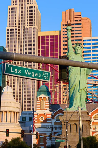 Las Vegas Usa 2018 Las Vegas Verkehrsschild Mit New York — Stockfoto