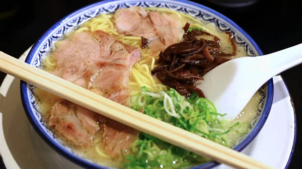 Primer Plano Fideos Ramen Cerdo Carbón Siu Asados Japoneses Caldo — Foto de Stock