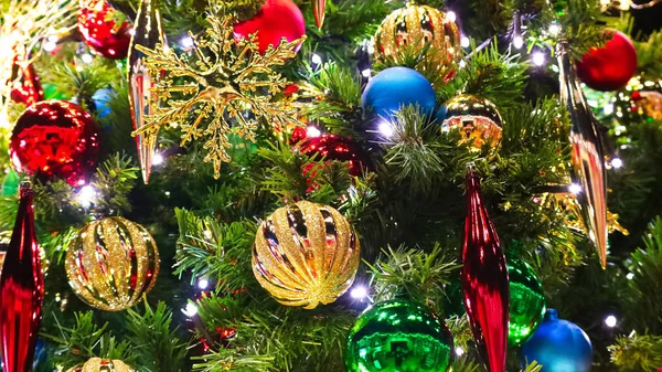 Many Colorful Ornaments Christmas Tree Merry Christmas Happy Holidays Beautiful — Stock Photo, Image