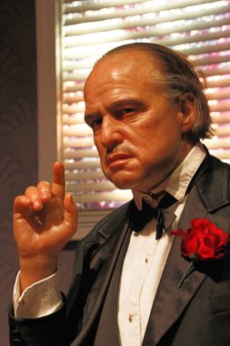 Los Angeles, Ca - 28 Ekim 2013: Marlon Brando 'nun Baba Don Vito Corleone rolündeki mumu, Marlon Brando' nun balmumu figürü - Madame Tussauds Hollywood.
