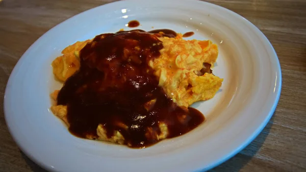 Omurice Tortilla Arroz Con Salsa Lechón — Foto de Stock