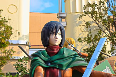 Osaka, Japonya - 20 Ocak 2020: Titan Saldırısı 'ndan Mikasa Ackerman' ın Klon-oid heykeli (Shingeki no Kyojin) / Universal Stüdyoları Japonya 'da Hayatta Kalma yarışı.