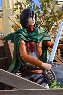 Osaka, Japonya - 20 Ocak 2020: Titan Saldırısı 'ndan Mikasa Ackerman' ın Klon-oid heykeli (Shingeki no Kyojin) / Universal Stüdyoları Japonya 'da Hayatta Kalma yarışı.