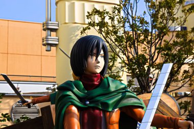 Osaka, Japonya - 20 Ocak 2020: Titan Saldırısı 'ndan Mikasa Ackerman' ın Klon-oid heykeli (Shingeki no Kyojin) / Universal Stüdyoları Japonya 'da Hayatta Kalma yarışı.