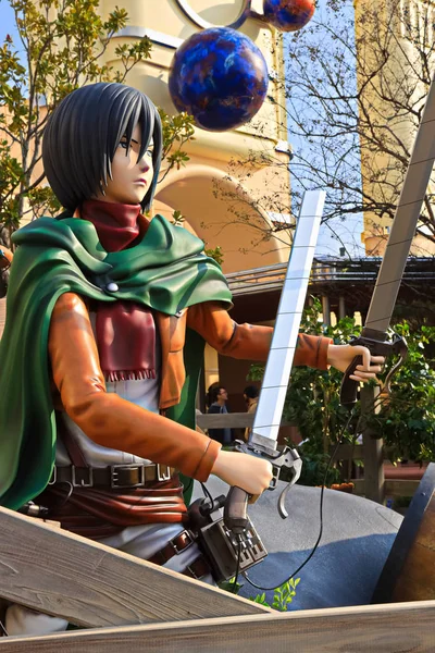 Osaka, Japonya - 20 Ocak 2020: Titan Saldırısı 'ndan Mikasa Ackerman' ın Klon-oid heykeli (Shingeki no Kyojin) / Universal Stüdyoları Japonya 'da Hayatta Kalma yarışı.