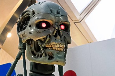 Osaka, Japonya - 20 Ocak 2020: Terminatör 3d 'den T-800 Endoskeleton' un fotoğrafı, Terminatör 6 Dark Fate 