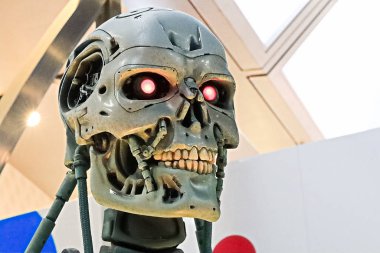 Osaka, Japonya - 20 Ocak 2020: Terminatör 3d 'den T-800 Endoskeleton' un fotoğrafı, Terminatör 6 Dark Fate 