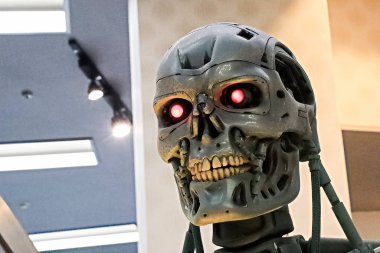 Osaka, Japonya - 20 Ocak 2020: Terminatör 3d 'den T-800 Endoskeleton' un fotoğrafı, Terminatör 6 Dark Fate 