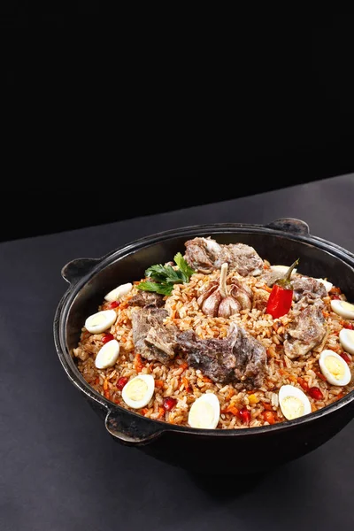 Pilaf Com Carne Cordeiro Prato Cerveja Para Compartilhar Iftar Ramadan — Fotografia de Stock