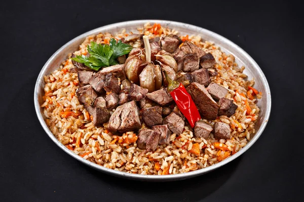 Plate Pilaf Traditional Uzbek Cuisine Dish Meat Vegetables Garlic Chilli — Stock Photo, Image