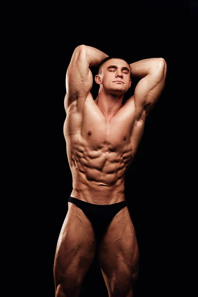 Sterke Mannen Poseren Tonen Spieren Geweldige Conditie Voor Het Kampioenschap — Stockfoto
