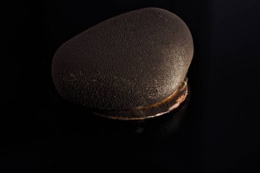 Kremalı tatlı. Tatlılar sanatı. Kadife kaplama. Pasta ve fırın tanıtım içeriği