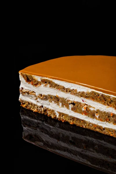 Gâteau Humide Aux Carottes Avec Double Couche Crème Blanche Recouverte — Photo