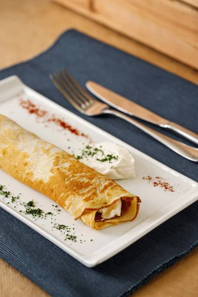 Creme Queijo Creme Crepe Grego Revestimento Sobremesa Mediterrânea Autêntica Fundo — Fotografia de Stock