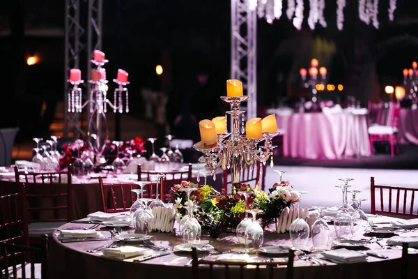 Casamento Internacional Festa Livre Evening Sob Palmeiras Mesas Servidas Área — Fotografia de Stock