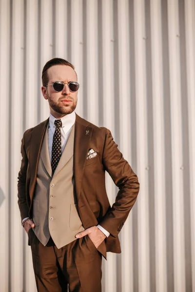 Business Man Brown Suit Tie Wearing Sunglass Daytime Black Wall — Stock Photo, Image