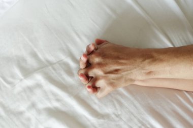 Yatak çarşafları ve yastık manzarası