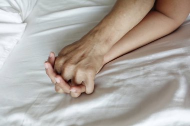 Yatak çarşafları ve yastık manzarası