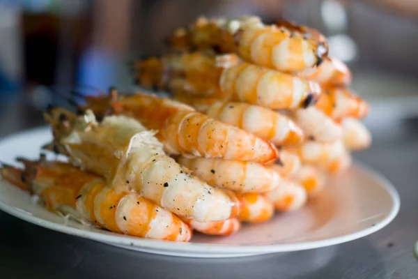Thai grilled prawns (shrimps) without the shell — Stock Photo, Image