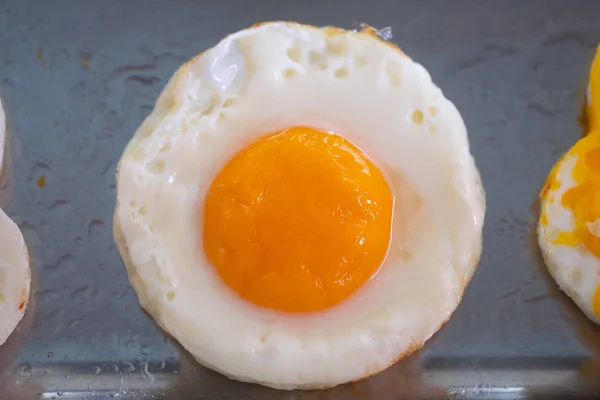 Gros plan d'œufs frits — Photo