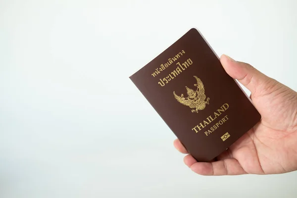 Tayland pasaportu tutan adam. — Stok fotoğraf