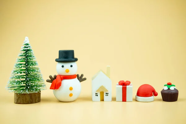 Miniatuur speelgoed voor decoratie in het kerstseizoen — Stockfoto