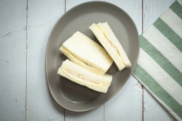 Sandwiches with tuna and cream salad — Stock Photo, Image