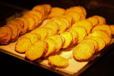 Lezzetli tatlı patates cipsi 