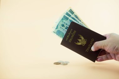 Japon pasaportlu Tayland pasaportu.