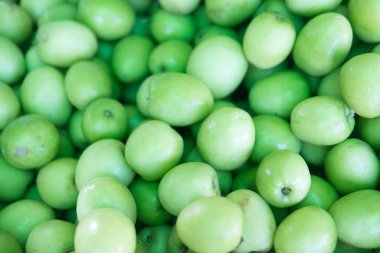 Meyve suyu yığınını kapat, tatlı ve ekşi Tayland meyvesi