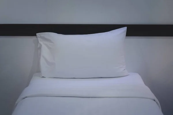 Wit Beddengoed Kussen Hotelkamer Comfort Beddengoed Concept — Stockfoto