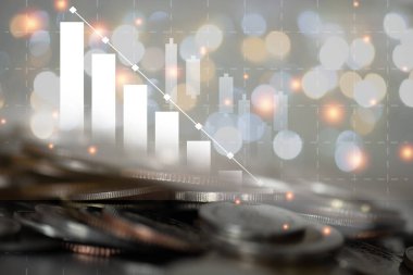 Teknolojinin finansal arkaplanındaki madeni para yığınlarının çift pozlama görüntüsü. İş fikri ve tüm sanat eserleri tasarımı. Soyut finans arkaplanı.