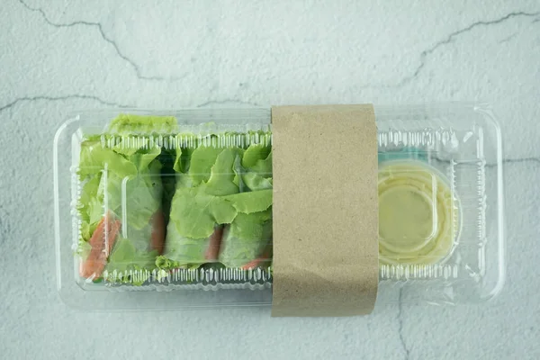 Salad Roll Vegetables Wrapped Flour Clear Plastic Box Salad Dressing — Stock Photo, Image