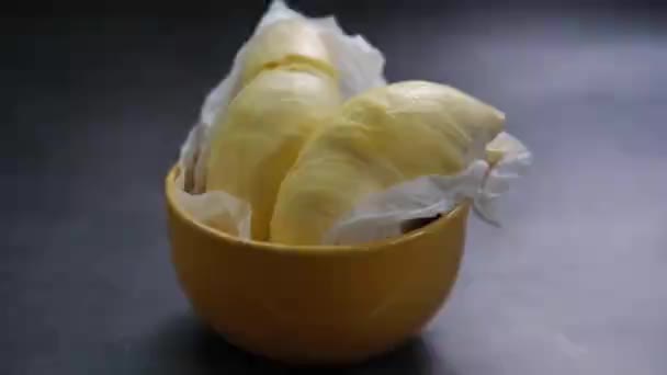 Durian Rey Las Frutas Tazón Amarillo Durian Una Fruta Tropical — Vídeo de stock