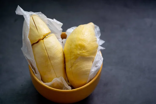 Segar Durian Pada Mangkuk Kuning Raja Buah Durian Dari Thailand — Stok Foto