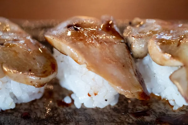 Foie Gras Sushi Restaurante Japonés Este Alimento Fusión Entre Francia —  Fotos de Stock