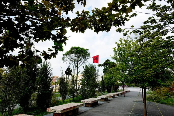 Flag Albania Black Double Headed Eagle Central Square Skanderbeg Tirana — ストック写真