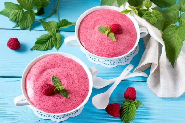 Sweet mousse in a white bowl — Stock Photo, Image