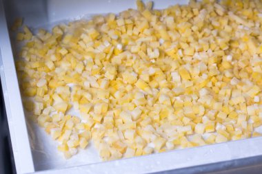 Sebze buzlukta donmuş küpleri